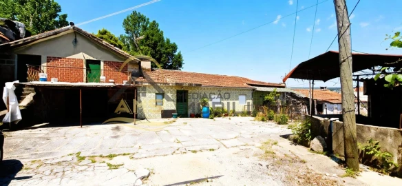 Quinta T3 para Venda em Golães