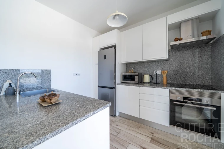 Apartamento T2 para Venda em Aljezur Foto 6