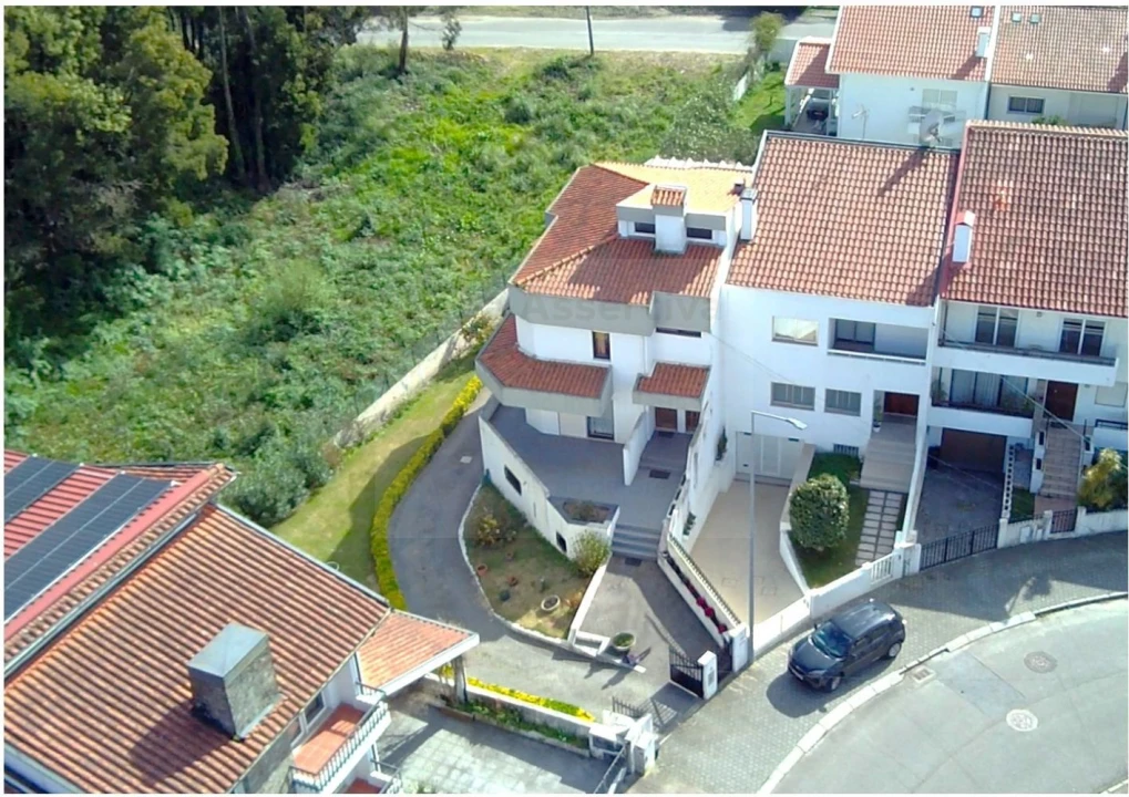 Moradia T6 para Venda em Mafamude e Vilar do Paraíso Foto 1