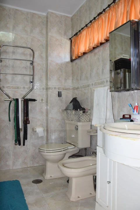 Moradia T6 para Venda em Mafamude e Vilar do Paraíso