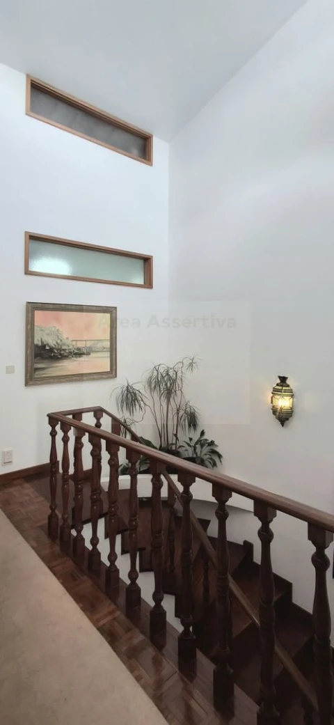 Moradia T6 para Venda em Mafamude e Vilar do Paraíso