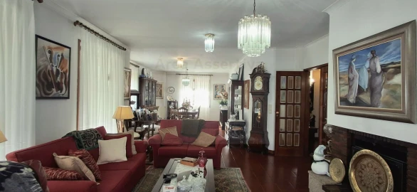 Moradia T6 para Venda em Mafamude e Vilar do Paraíso