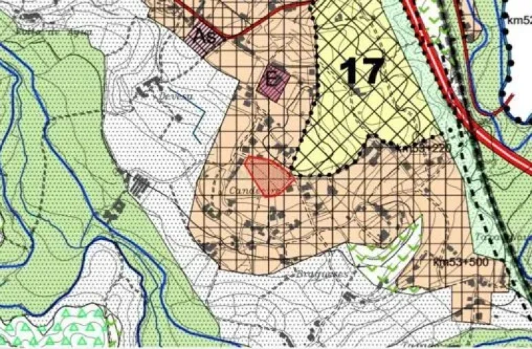 Terreno para Venda em Castelões Planta 4