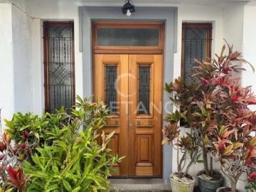 Moradia T7 para Venda em Funchal (Santa Maria Maior)