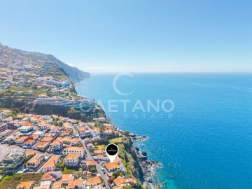 Moradia T7 para Venda em Funchal (Santa Maria Maior)