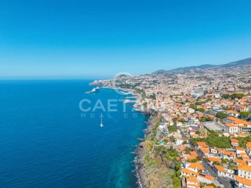 Moradia T7 para Venda em Funchal (Santa Maria Maior)