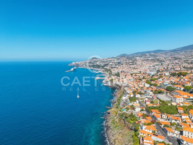 Moradia T7 para Venda em Funchal (Santa Maria Maior) Foto 10