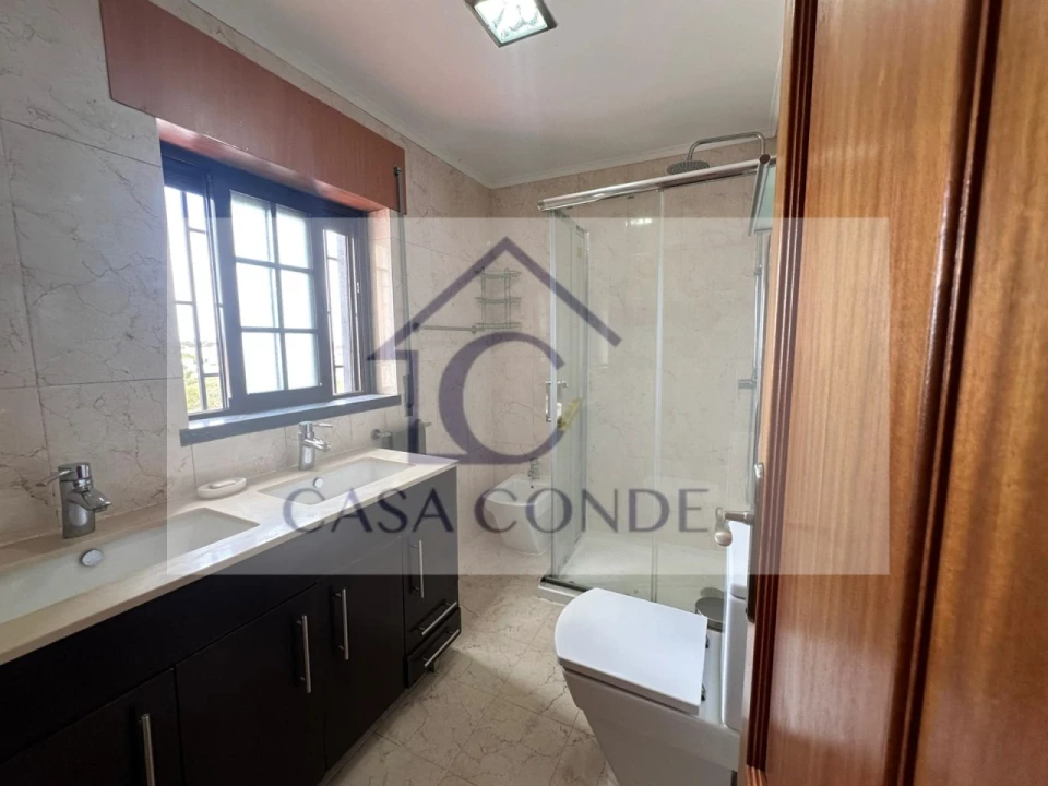 Moradia T4 para Venda em Quinta do Conde Foto 36
