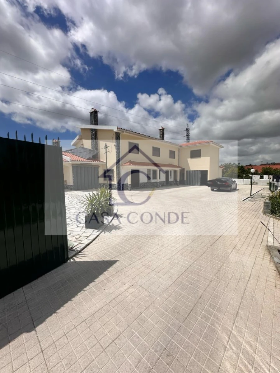 Moradia T4 para Venda em Quinta do Conde Foto 12