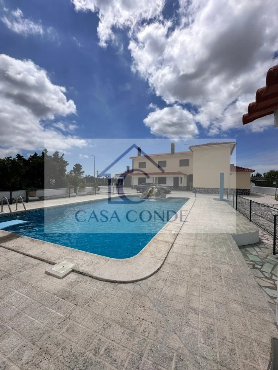 Moradia T4 para Venda em Quinta do Conde Foto 3