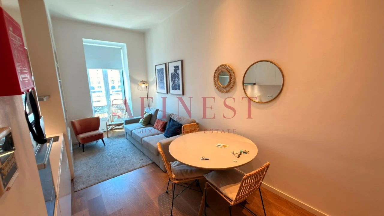 Apartamento T1 para Arrendamento em Santa Maria Maior Foto 2