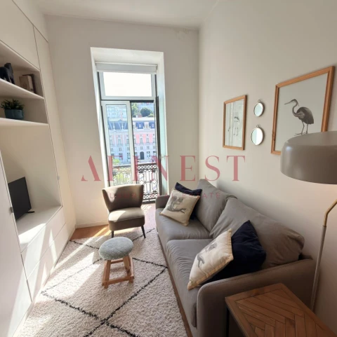 Apartamento T1 para Arrendamento em Santa Maria Maior