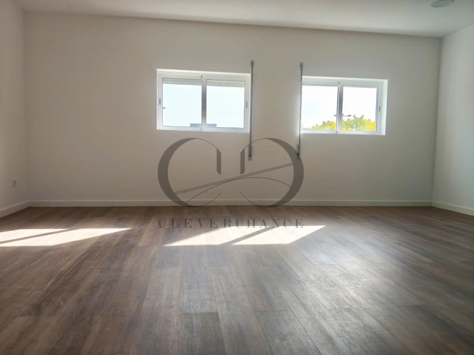 Apartamento T2 para Venda em Ramalde Foto 2