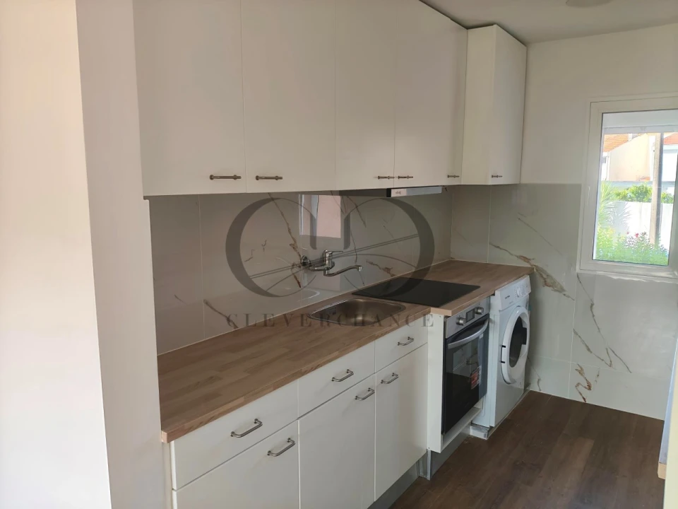 Apartamento T2 para Venda em Ramalde Foto 4