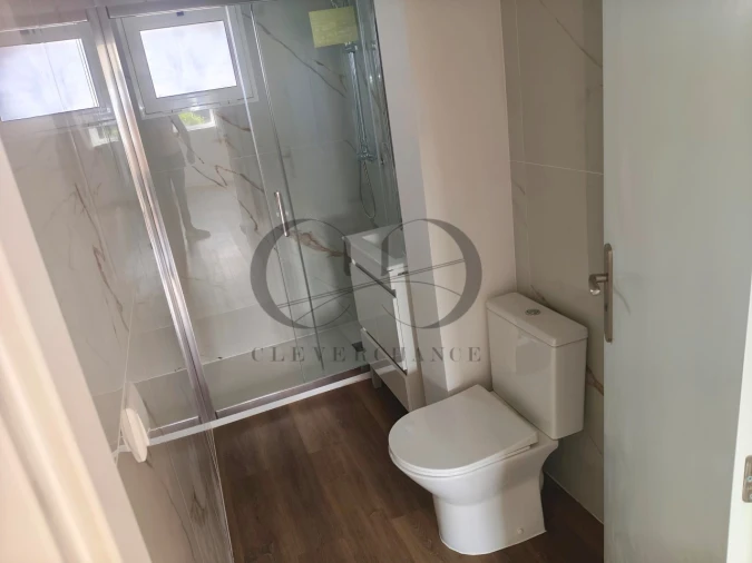 Apartamento T2 para Venda em Ramalde Foto 9