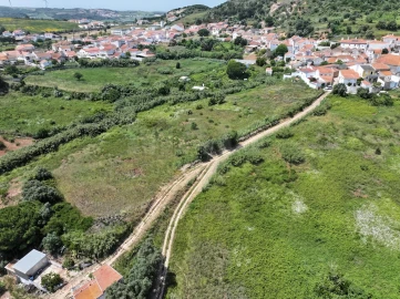 Terreno para Venda em Dois Portos e Runa
