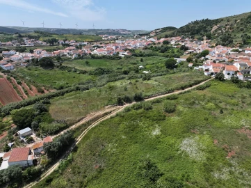 Terreno para Venda em Dois Portos e Runa