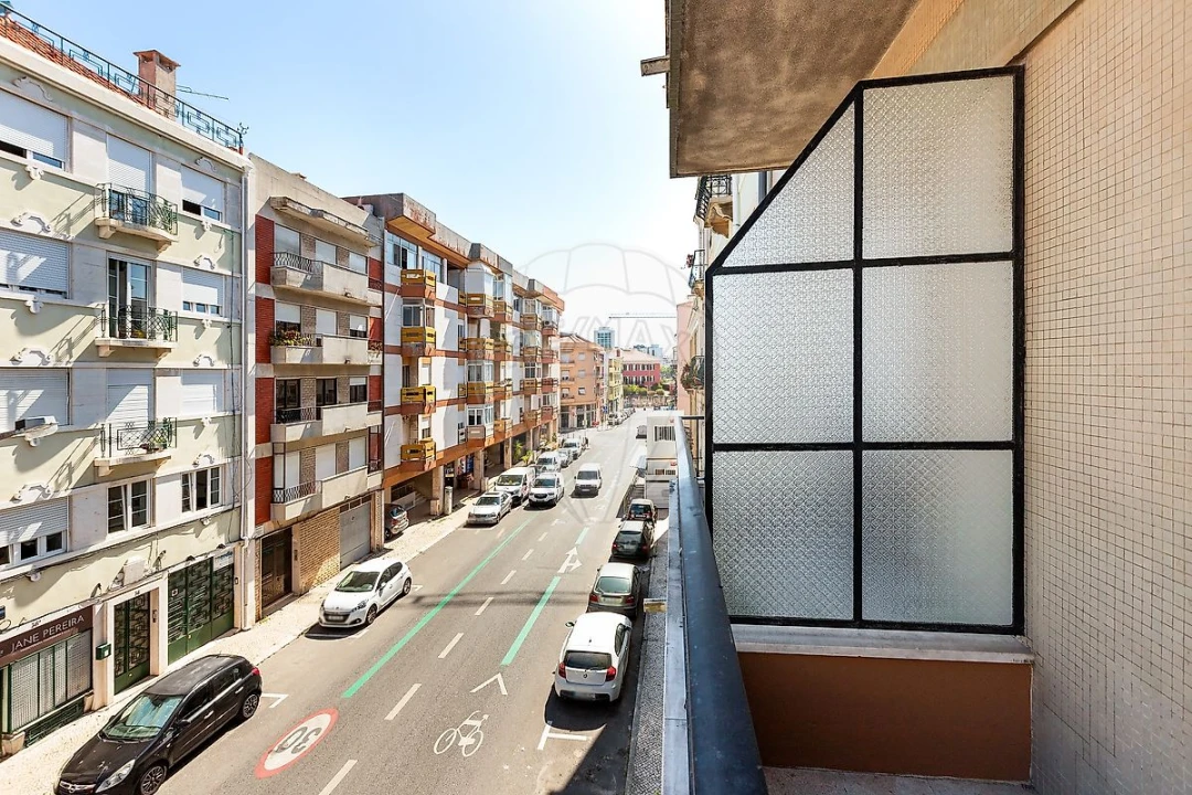 Apartamento T1 para Arrendamento em Avenidas Novas Foto 25