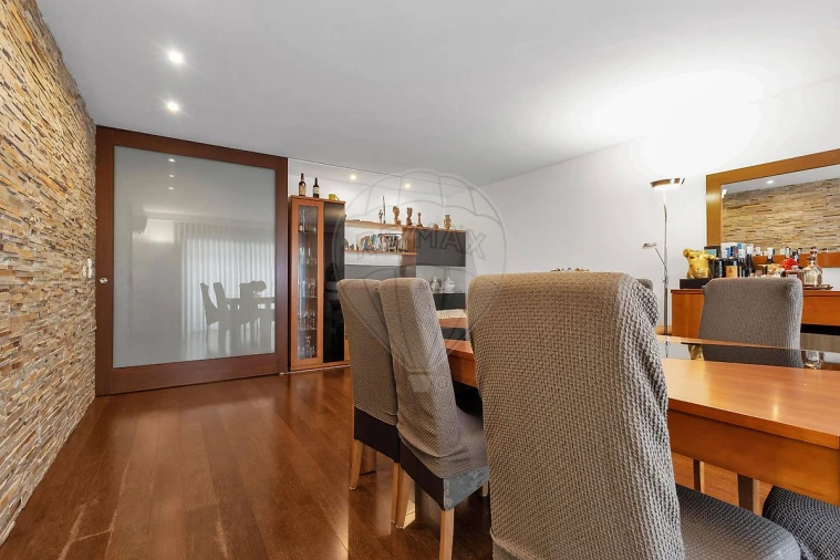 Apartamento T2 para Arrendamento em Canidelo Foto 8