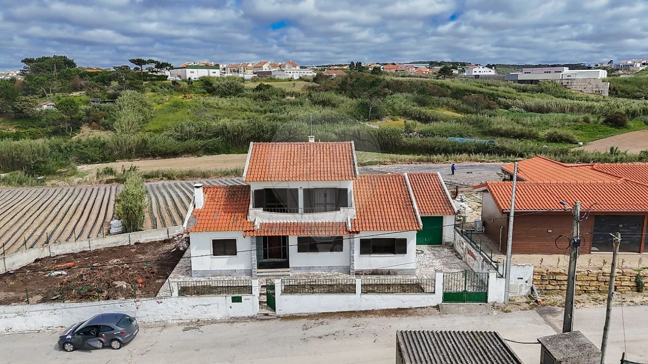 Moradia T5 para Venda em A dos Cunhados e Maceira Foto 3