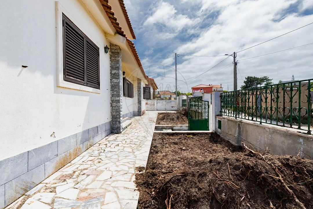 Moradia T5 para Venda em A dos Cunhados e Maceira Foto 32