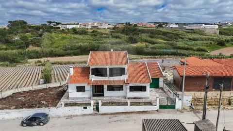 Moradia T5 para Venda em A dos Cunhados e Maceira