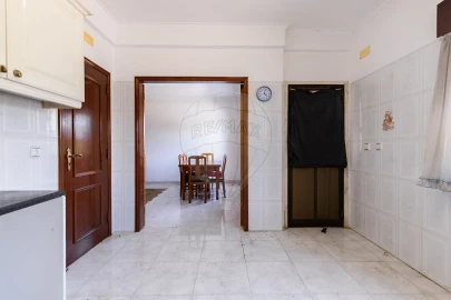 Moradia T5 para Venda em A dos Cunhados e Maceira