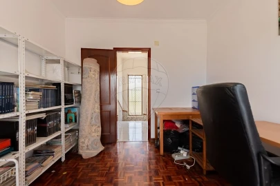 Moradia T5 para Venda em A dos Cunhados e Maceira