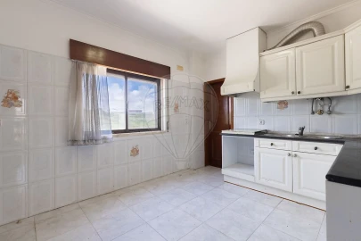 Moradia T5 para Venda em A dos Cunhados e Maceira