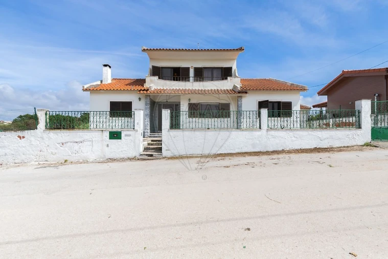 Moradia T5 para Venda em A dos Cunhados e Maceira Foto 4
