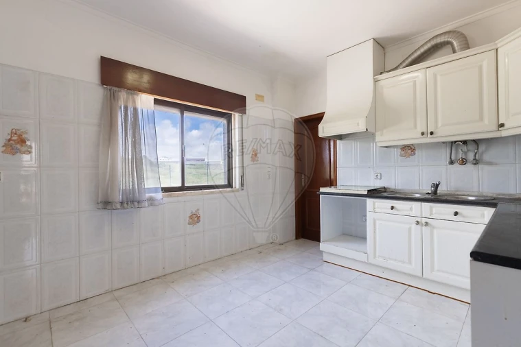 Moradia T5 para Venda em A dos Cunhados e Maceira Foto 9