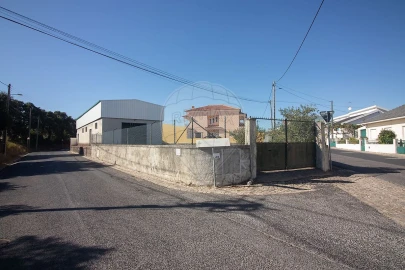 Armazém para Venda em Carregado e Cadafais