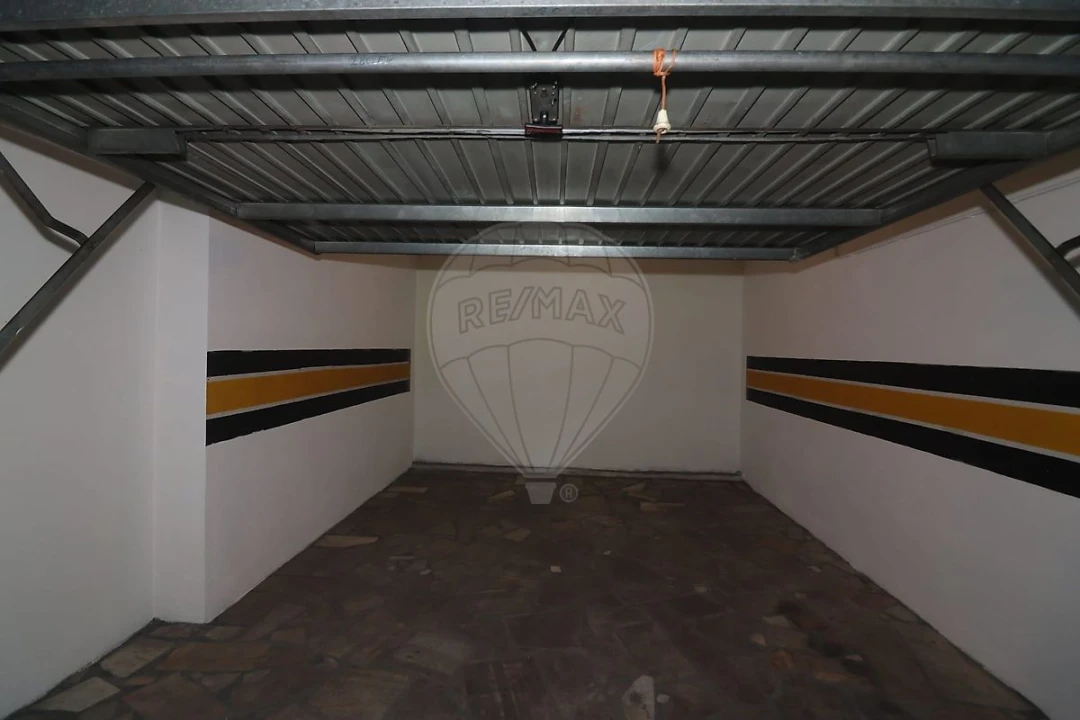 Armazém para Venda em Alenquer (Santo Estêvão e Triana) Foto 1