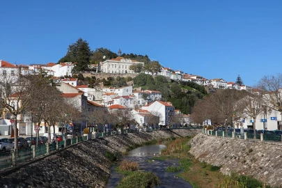 Armazém para Venda em Alenquer (Santo Estêvão e Triana)