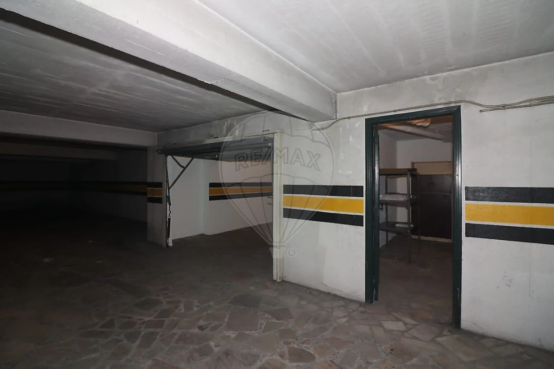 Armazém para Venda em Alenquer (Santo Estêvão e Triana) Foto 6