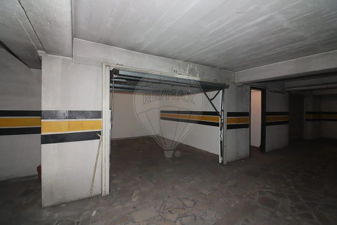 Armazém para Venda em Alenquer (Santo Estêvão e Triana) Foto 7