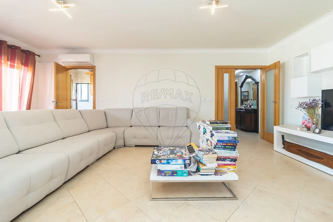 Apartamento T3 para Venda em Corroios Foto 2