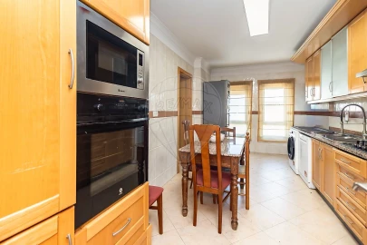Apartamento T3 para Venda em Corroios