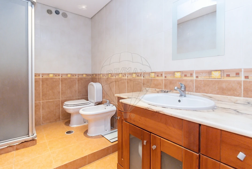 Apartamento T3 para Venda em Corroios Foto 17