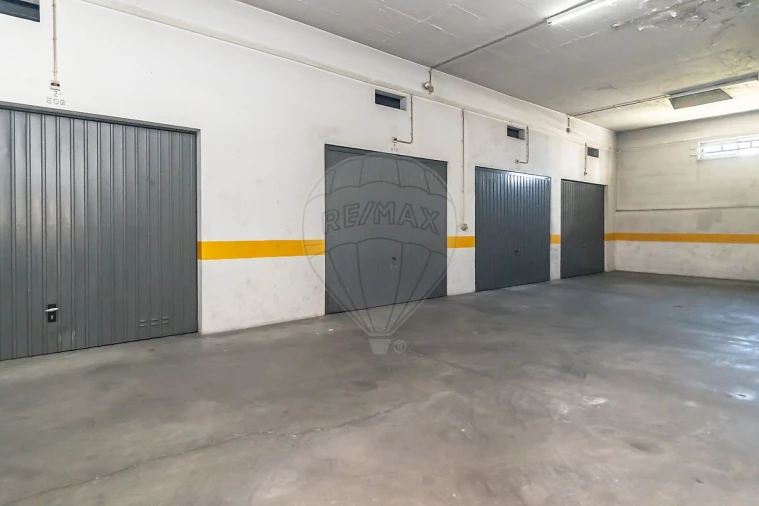 Apartamento T3 para Venda em Corroios Foto 15