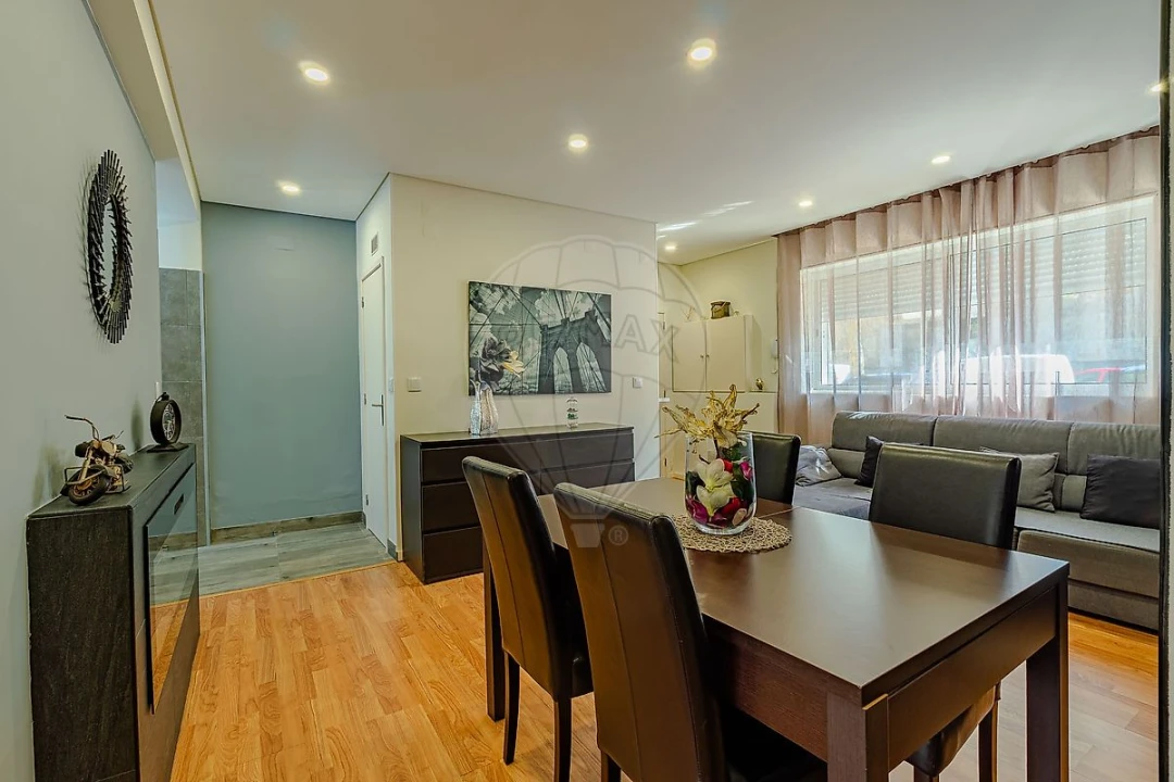 Apartamento T3 para Venda em Espinho Foto 1