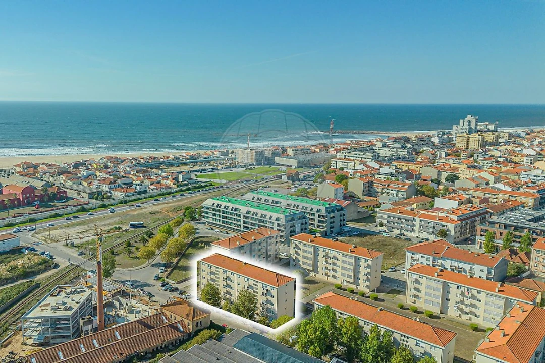 Apartamento T3 para Venda em Espinho Foto 11