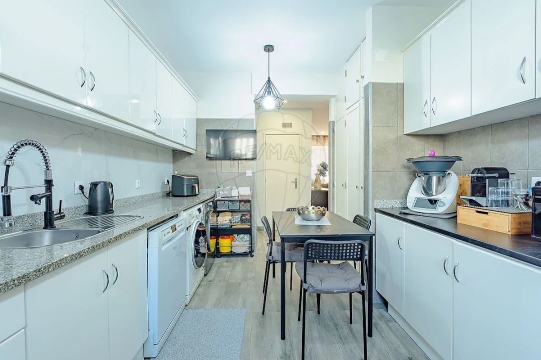 Apartamento T3 para Venda em Espinho Foto 9