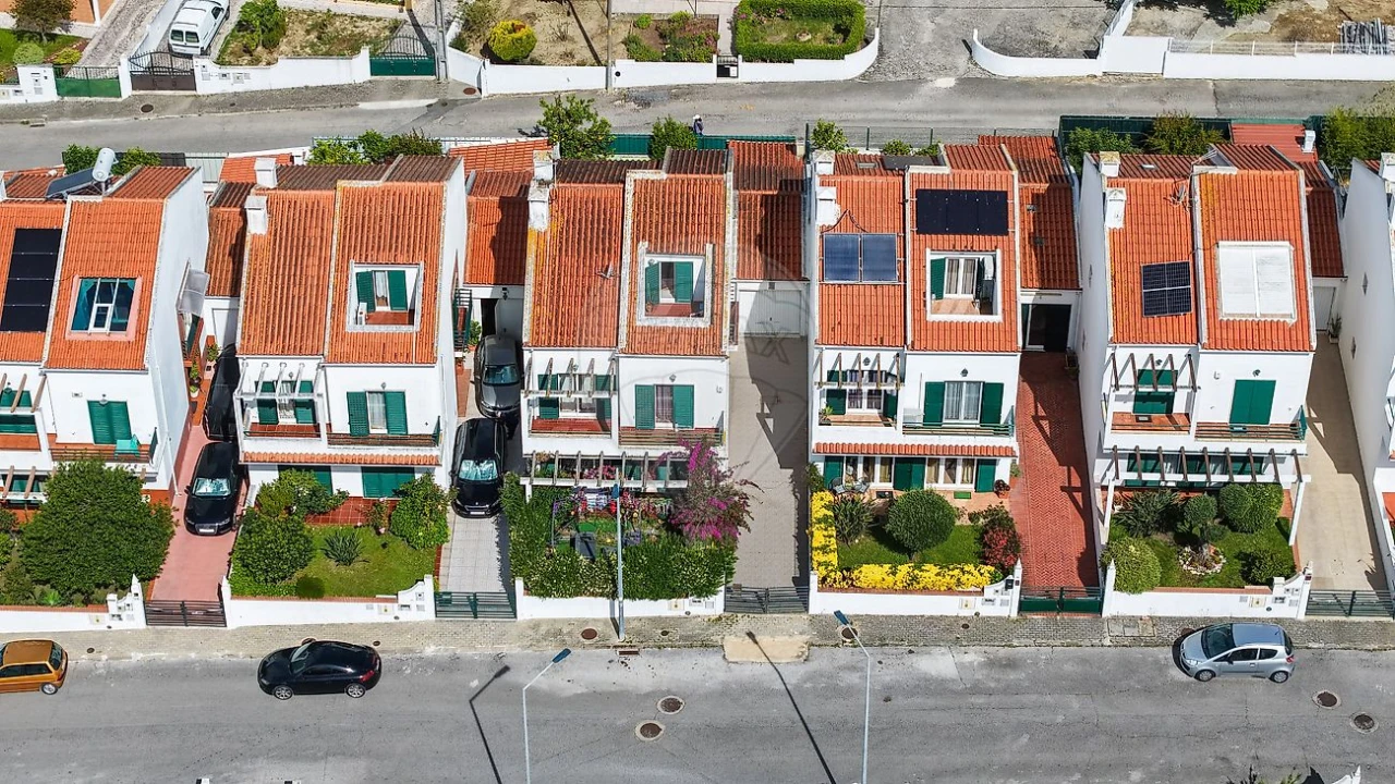 Moradia T3 para Venda em Arruda dos Vinhos Foto 4