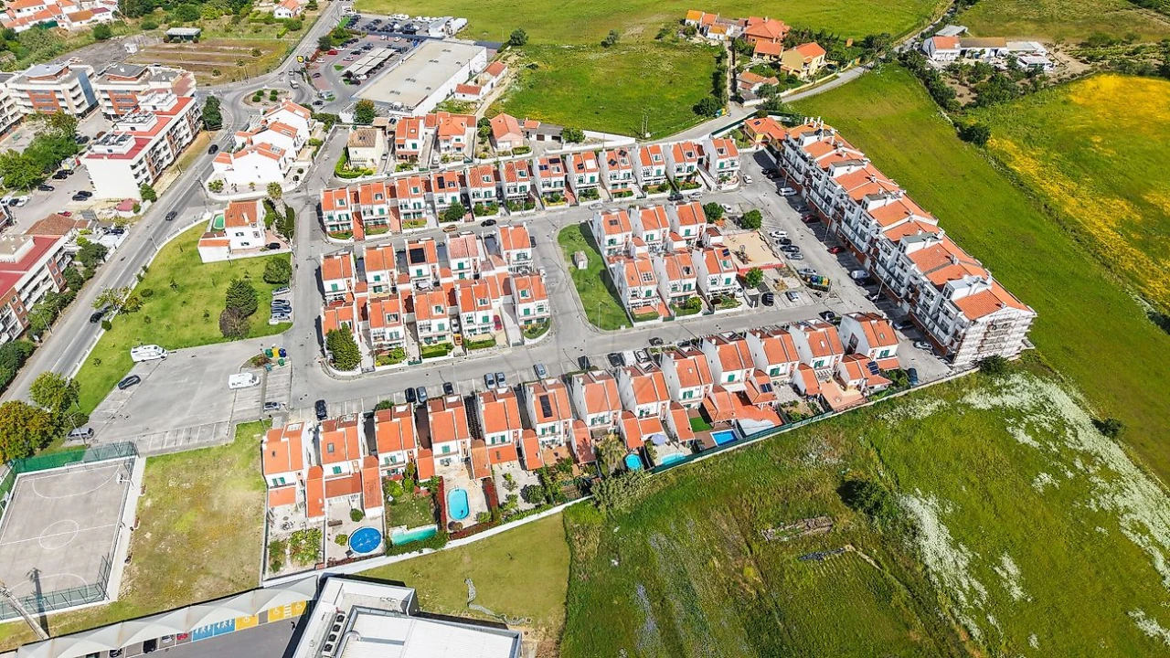 Moradia T3 para Venda em Arruda dos Vinhos Foto 5