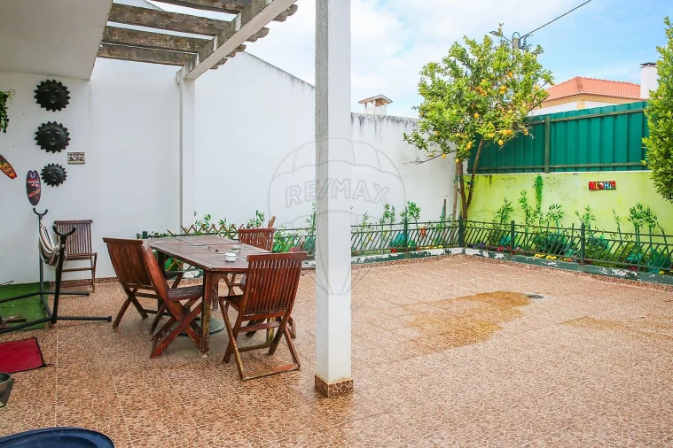 Moradia T3 para Venda em Arruda dos Vinhos Foto 41