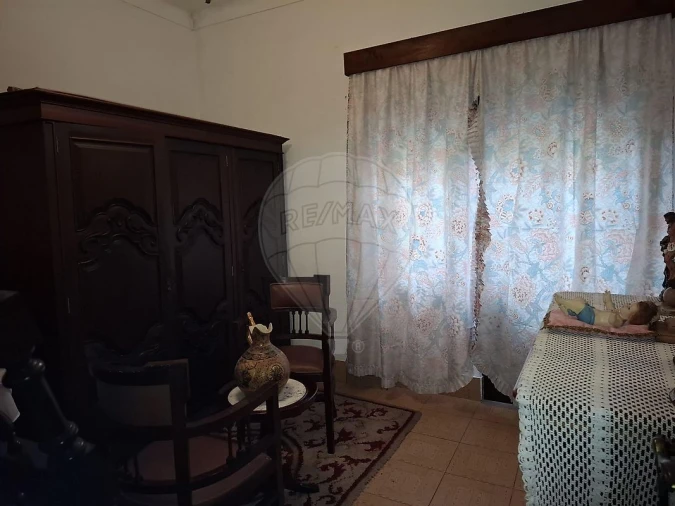 Moradia T2 para Venda em Rio Maior Foto 4