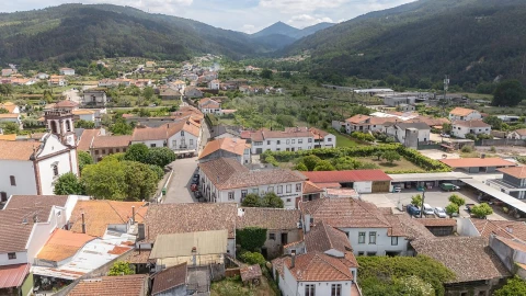 Moradia T4 para Venda em Vila Nova do Ceira
