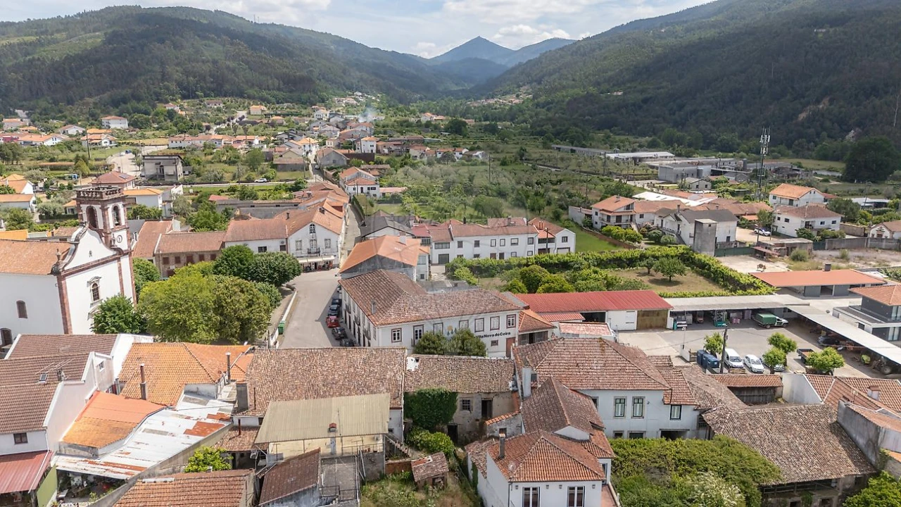 Moradia T4 para Venda em Vila Nova do Ceira Foto 6