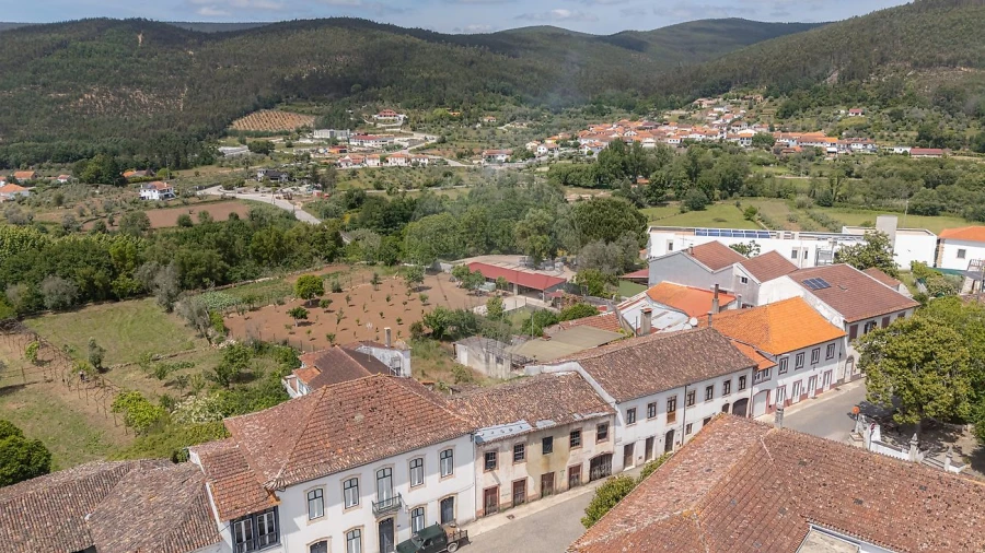 Moradia T4 para Venda em Vila Nova do Ceira Foto 13